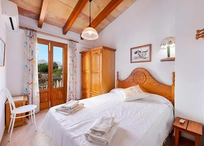 Noble Den Suau בית נופש